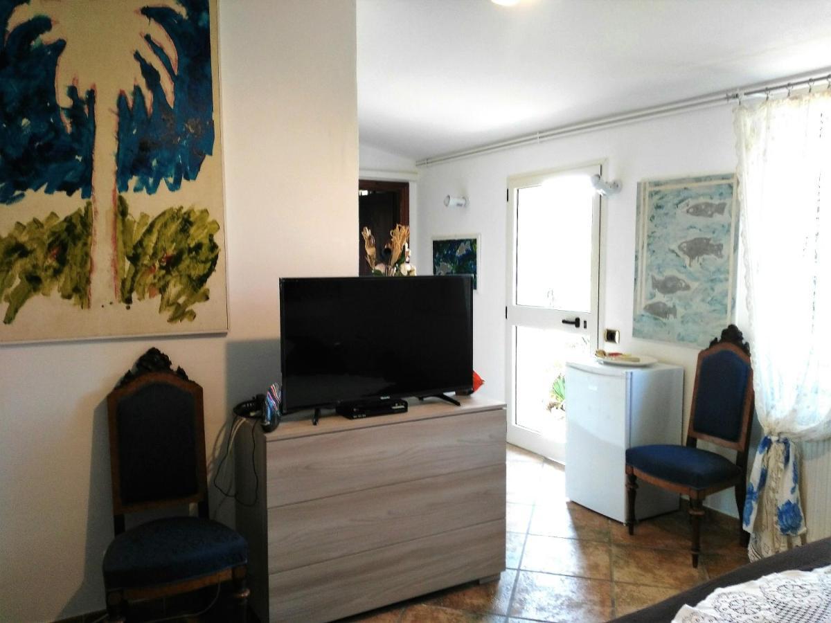 B&B Glamping Semaforo Capo Sperone SantʼAntìoco Exterior foto